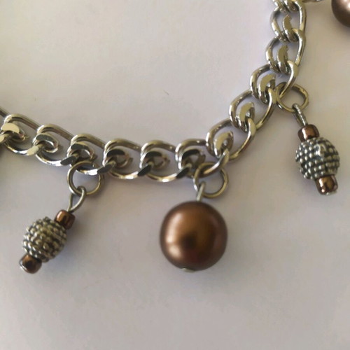 Handmade bracelet like new with 6 brown pearls and brown beads