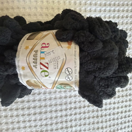 Knitting yarn