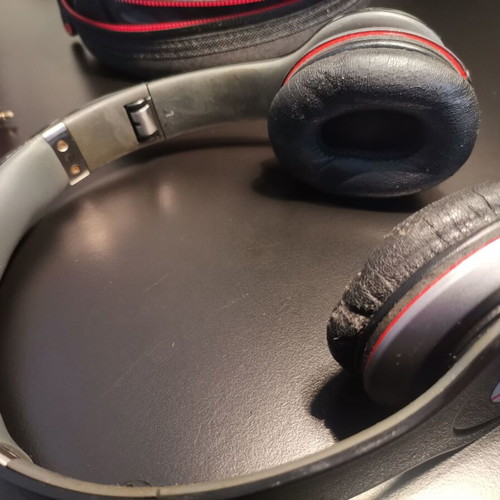 Dr. Dre Beats headphones used, wired