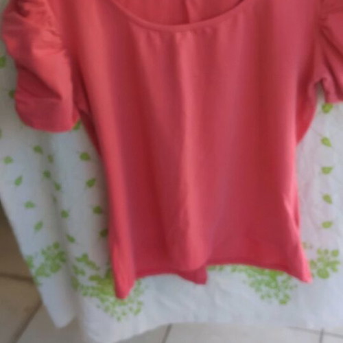 Yessica fuchsia pink blouse with puff sleeves like new, size M