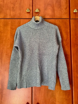 Light blue sweater used, size S/M, M&V