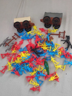 Cowboy figures set with 2 wagons and horses, approx. 80 pieces
