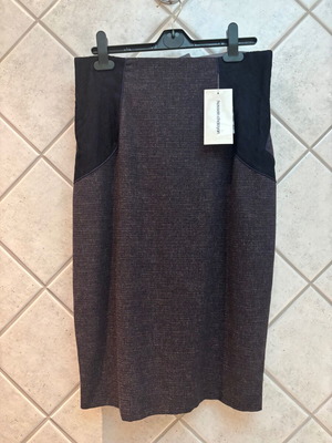 Hussein Chalayan skirt new, wool with lace inserts