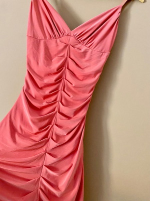 YAZZ dress S-M in excellent condition, peachy color