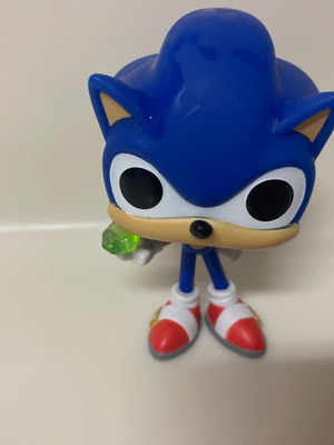 Φιγούρα Funko Pop Sonic the Hedgehog με emerald σαν καινούργιο