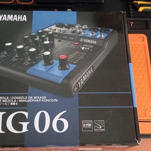 Yamaha MG06 6-channel audio mixer