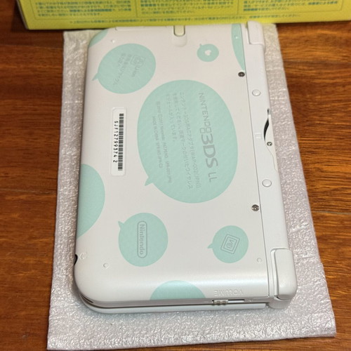Nintendo 3DS XL Tomodachi Collection New Life Pack mint condition