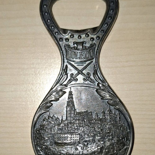 Spanish collectible bottle opener like new from Toledo