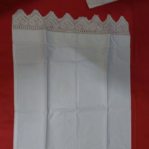 White pillowcases new, pack of 2, cotton with crochet lace