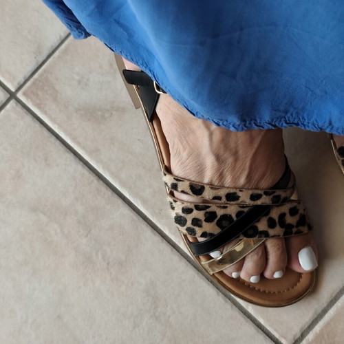 Women's sandals size 39 like new, black and beige