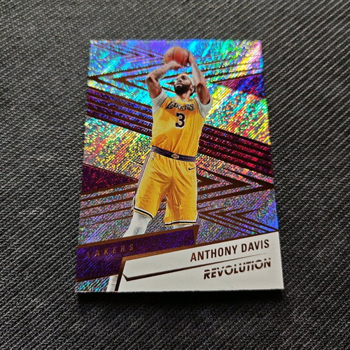 Base card Anthony Davis Revolution NBA 24/25 new