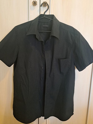 Sisley men's short-sleeve shirt size M like new, black cotton