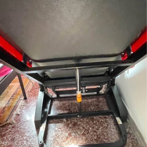 Treadmill with air cushion system like new, foldable with shock absorption
