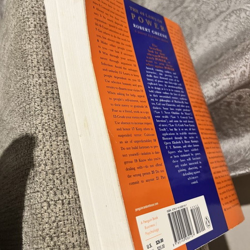 Power book like new, English