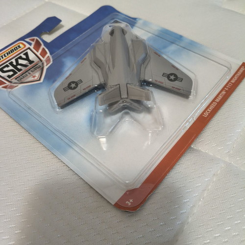 Matchbox Sky Busters Lockheed Martin F-117 Nighthawk light gray new sealed
