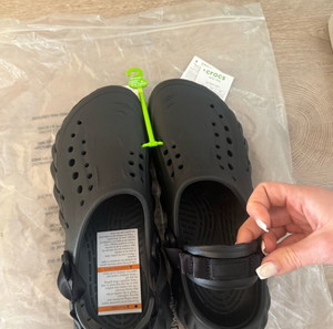 CROCS
