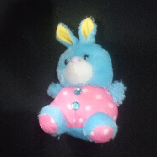 Plush bunny used in very good condition