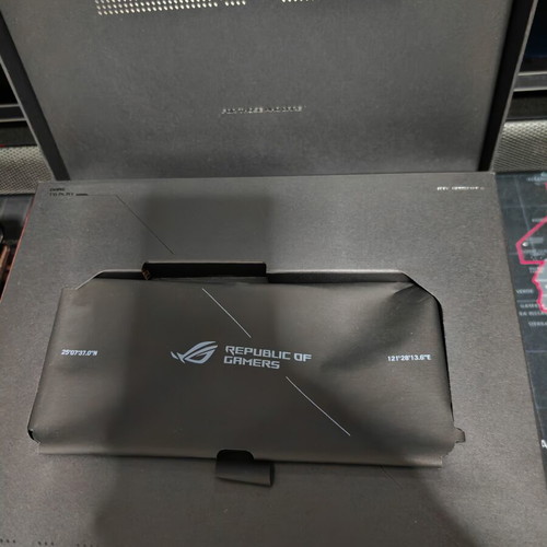 Asus ROG Phone 9 Pro 5G Dual SIM 16GB 512GB Phantom Black like new