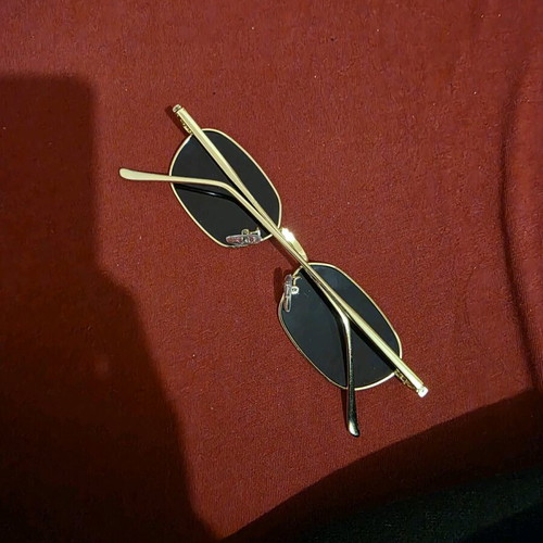 Sunglasses like new, gold with mirrored lenses