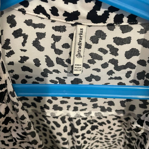 Stradivarius shirt with 3/4 sleeves used, black and white, size S
