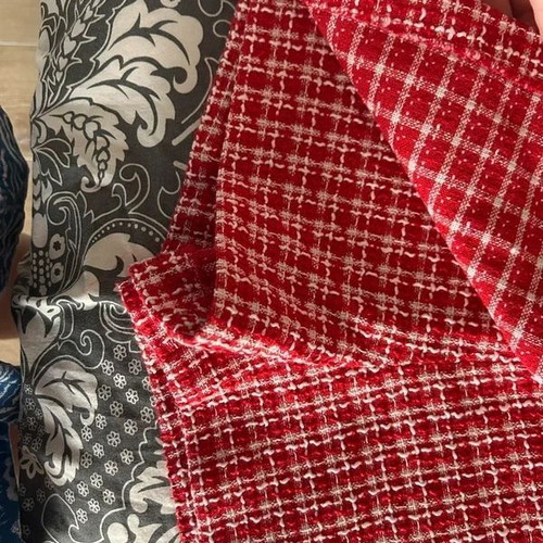 Tweed shorts like new, red and white, high waist, size XL