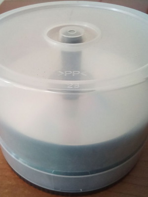 Εγγράψιμα CD-R CD-ROM 48X 700MB Cakebox 31 τεμάχια σαν καινούργια