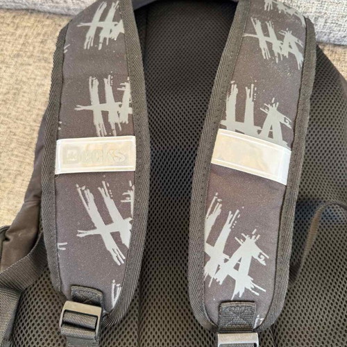 Decks black backpack like new