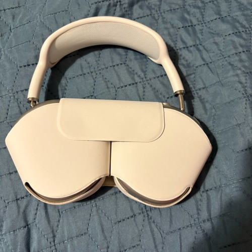 AirPods Max like new, gold color with accessories