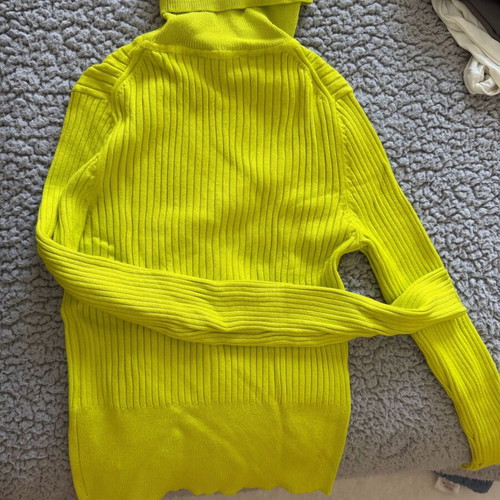 Zara fitted lime turtleneck sweater used