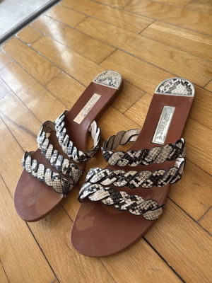 Zara slippers size 39, black and white