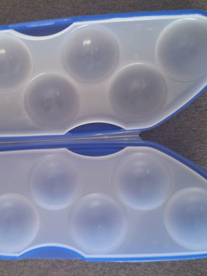 Tupperware egg holder 6 slots like new