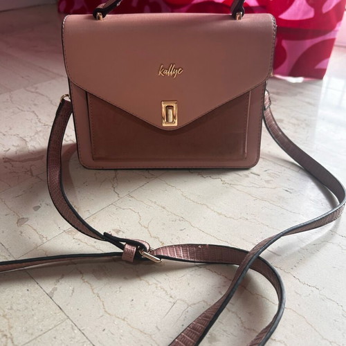 Kallyo shoulder bag pink nude like new