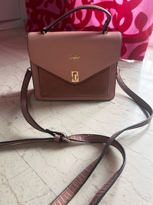 Kallyo shoulder bag pink nude like new
