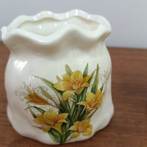 Ceramic flowerpots used, set of two