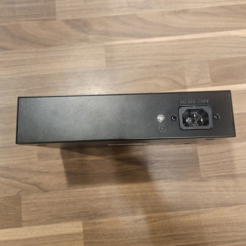 Redline RL-SP8606M PoE switch, 4FE PoE + 2FE UP, 6 ports