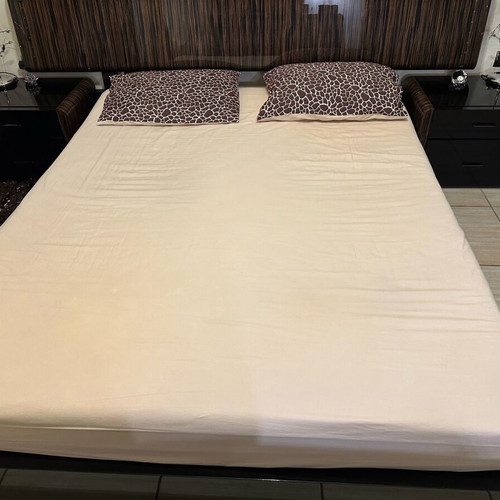 Bedroom set with vanity and nightstands used, Italian