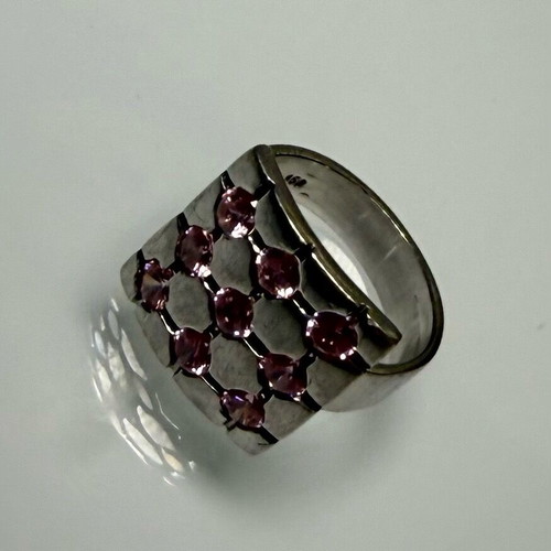 Y2k silver ring used with pink zircon