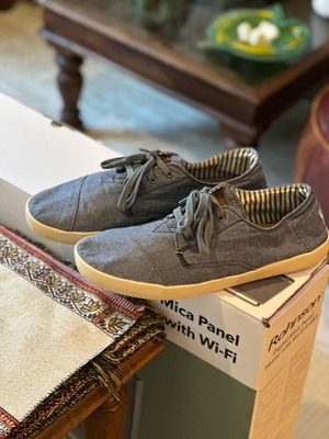 Обувки TOMS употребявани, размер 45-45.5