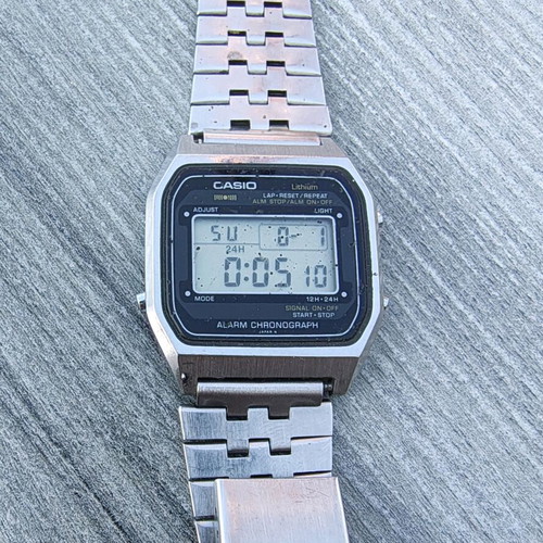 Casio A254 vintage wristwatch used with signs of electric welding