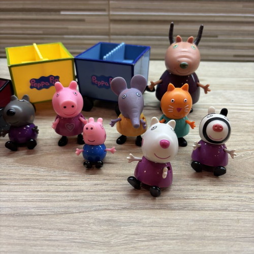Peppa Pig Grandpa Pig's Train set with detachable wagons and figures