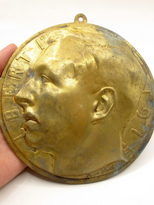 Antique brass relief plaque King Albert I Belgium like new
