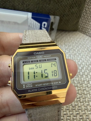Casio Vintage A700WEGL-5AEF γυναικείο ρολόι με μπεζ υφασμάτινο λουράκι σαν καινούργιο