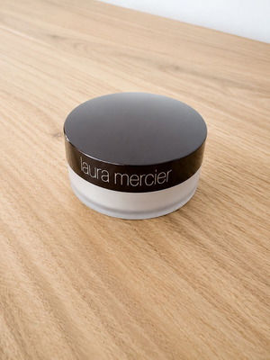 Laura Mercier Translucent Loose Setting Powder used, Classic Beige