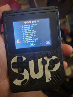 Преносима игрова конзола Sup