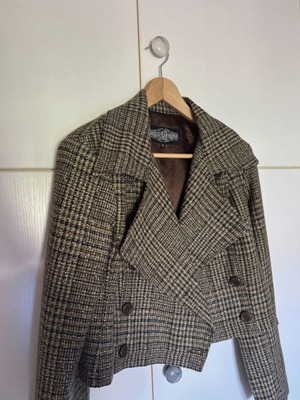Jacket used, fits M/L