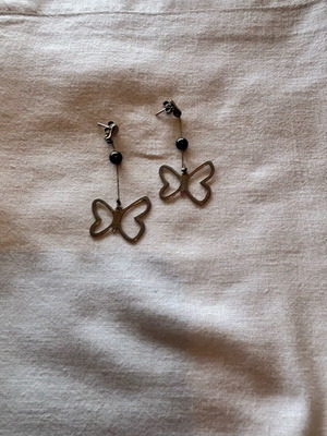 Butterfly earrings like new, metal silver Onar