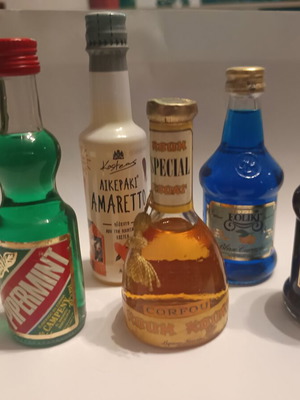 Miniature liqueurs, pack of 6, 50ml