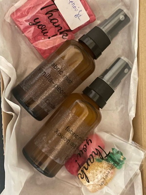 Fabric spray set with vanilla, peonias and golden orchid scents