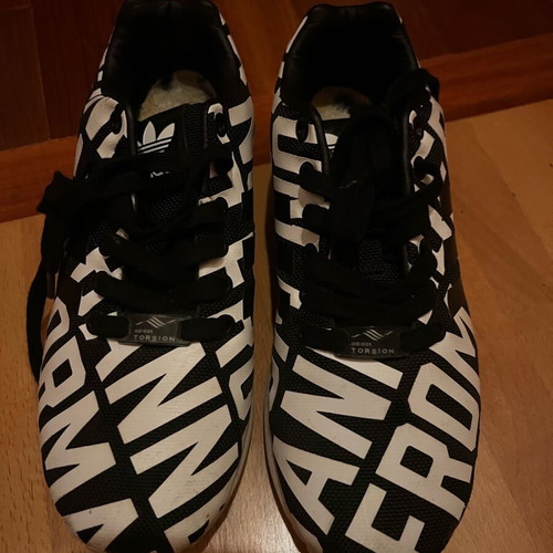 Adidas women's athletic shoes collectible like new, multicolor