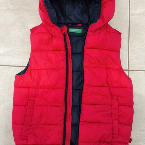 United Colors of Benetton sleeveless jacket vest XXS 3-4 years red like new